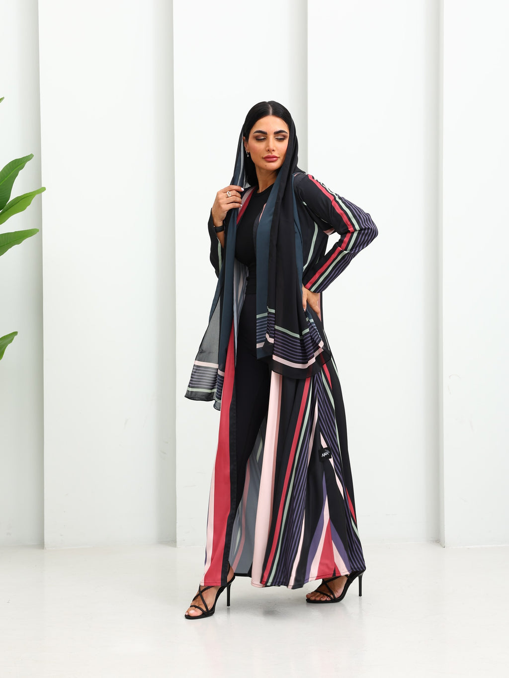 Abaya 300