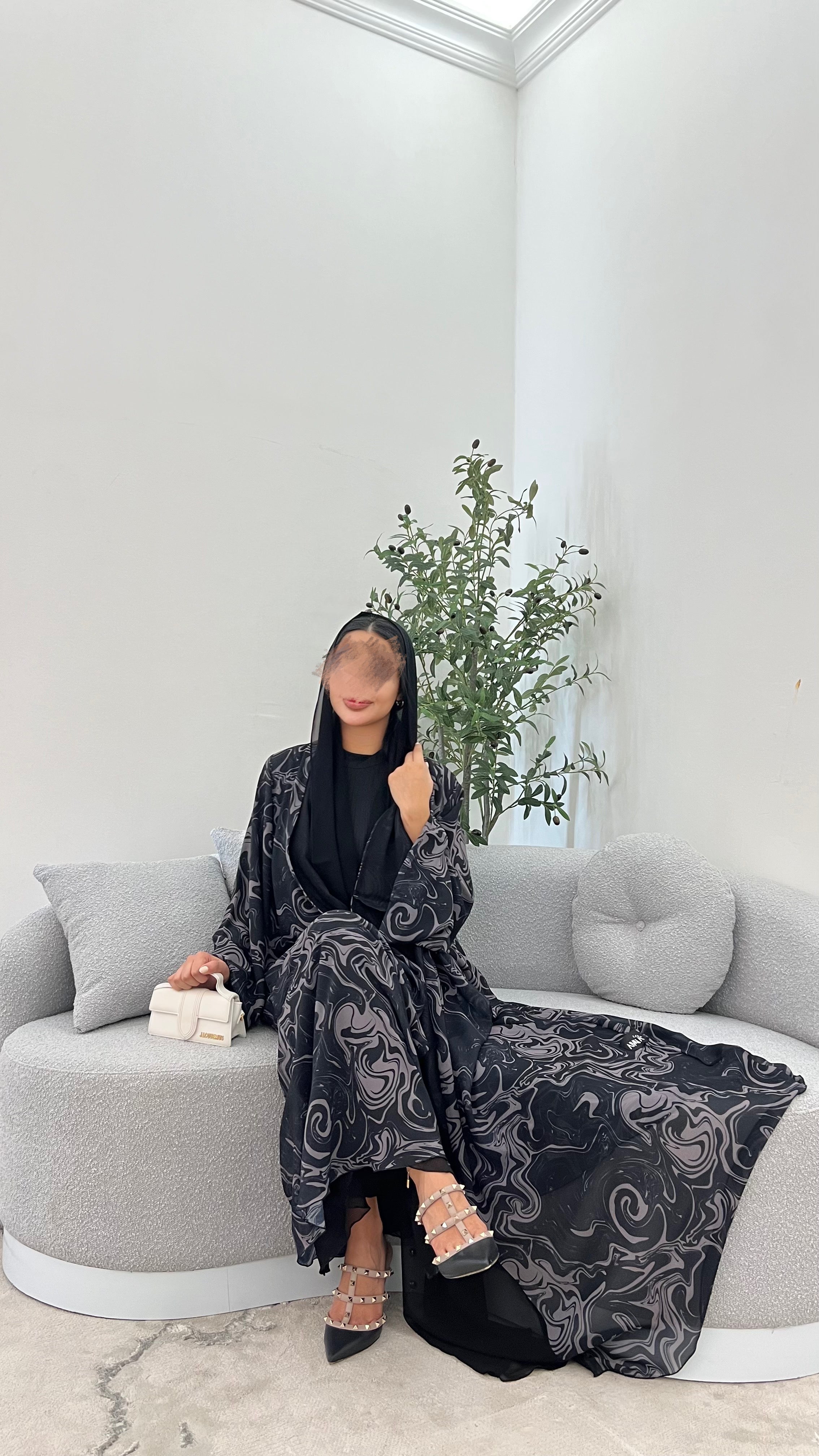 Marble abaya