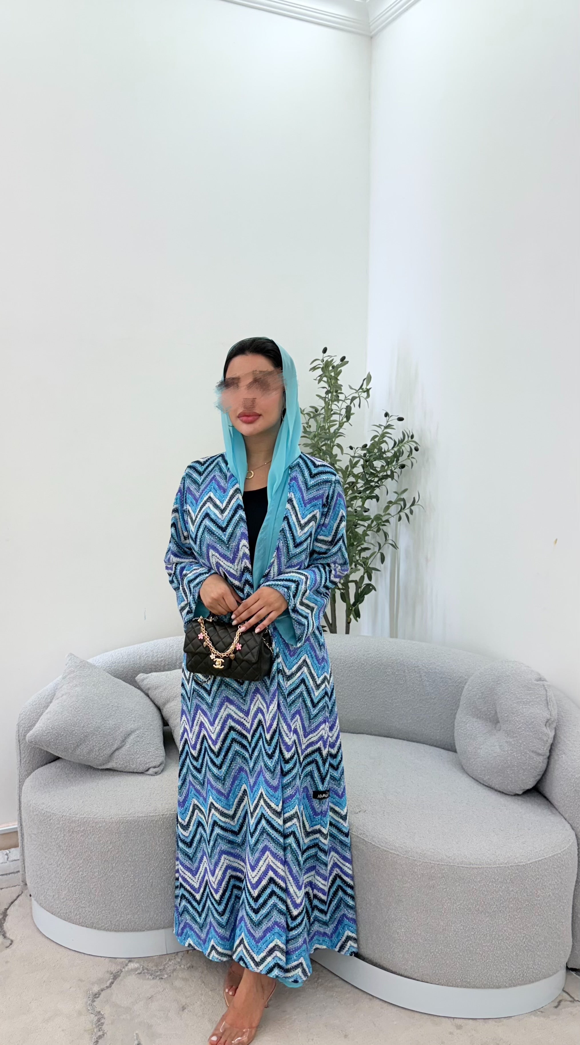 Abaya blue