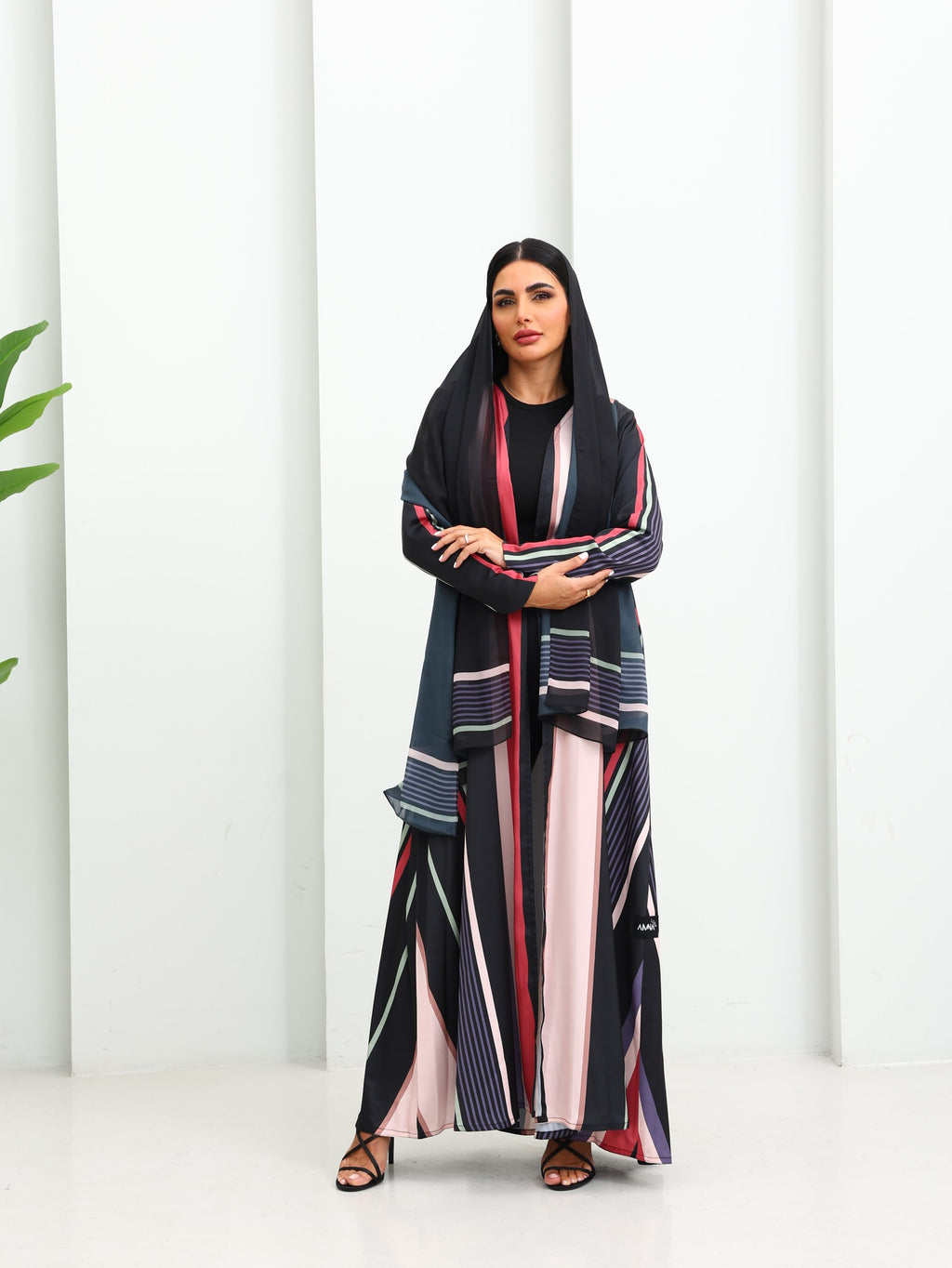 Abaya 300