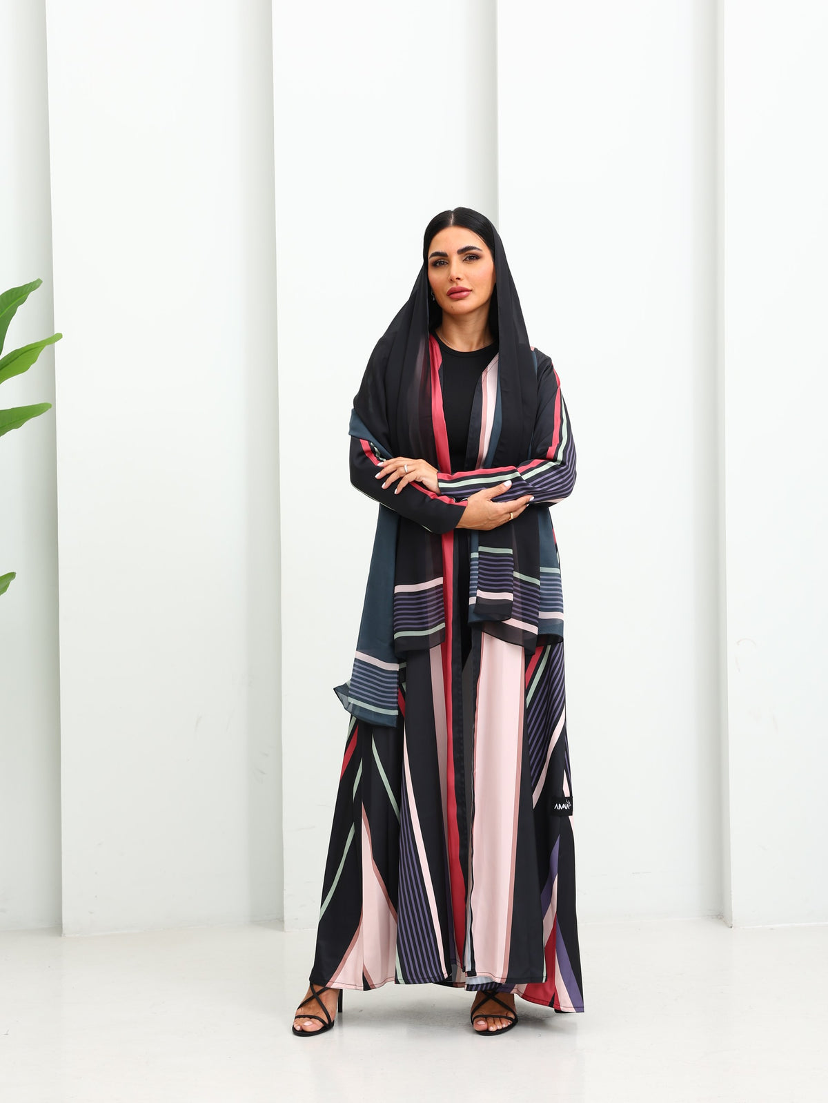 Abaya 300