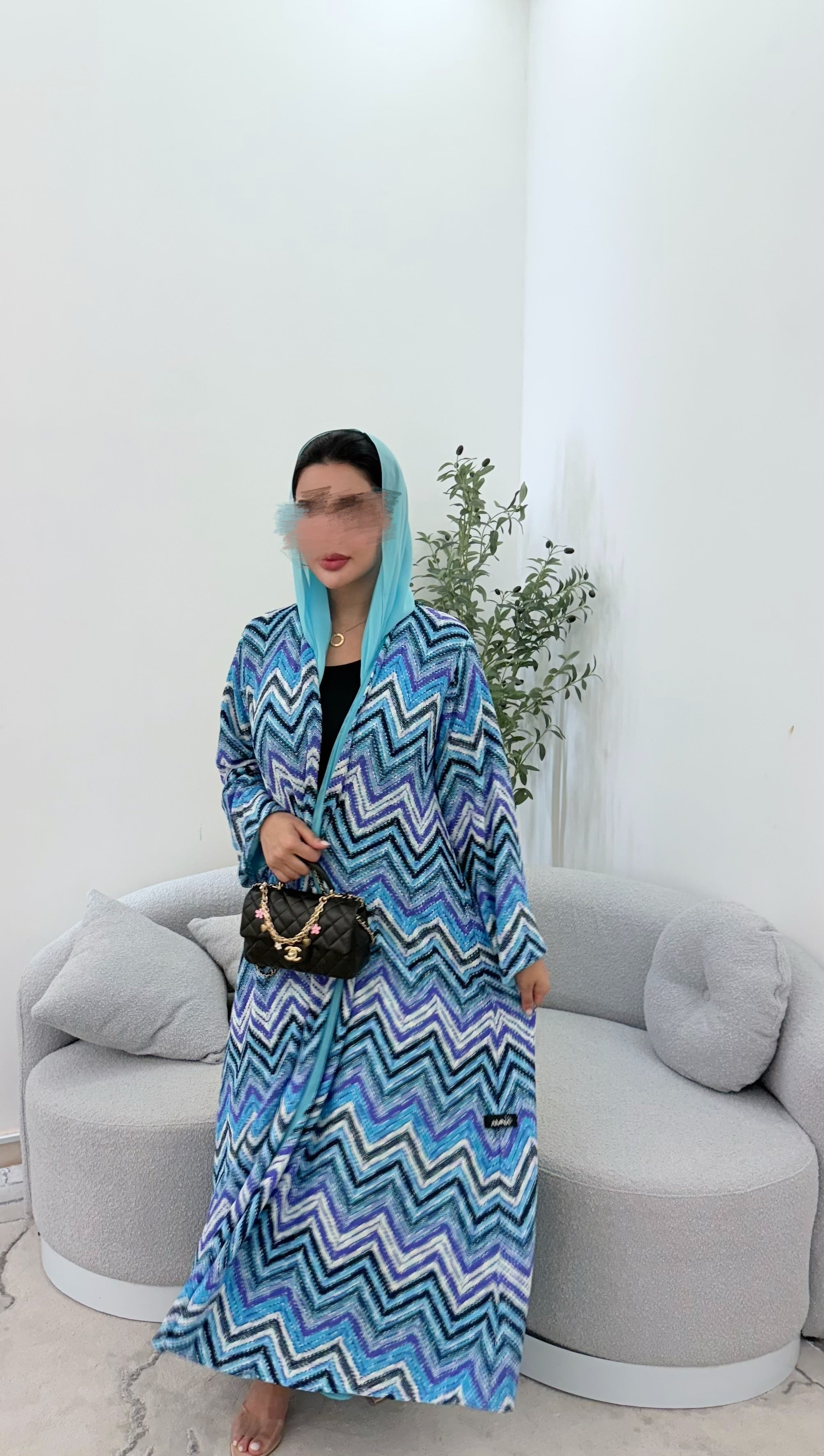 Abaya blue
