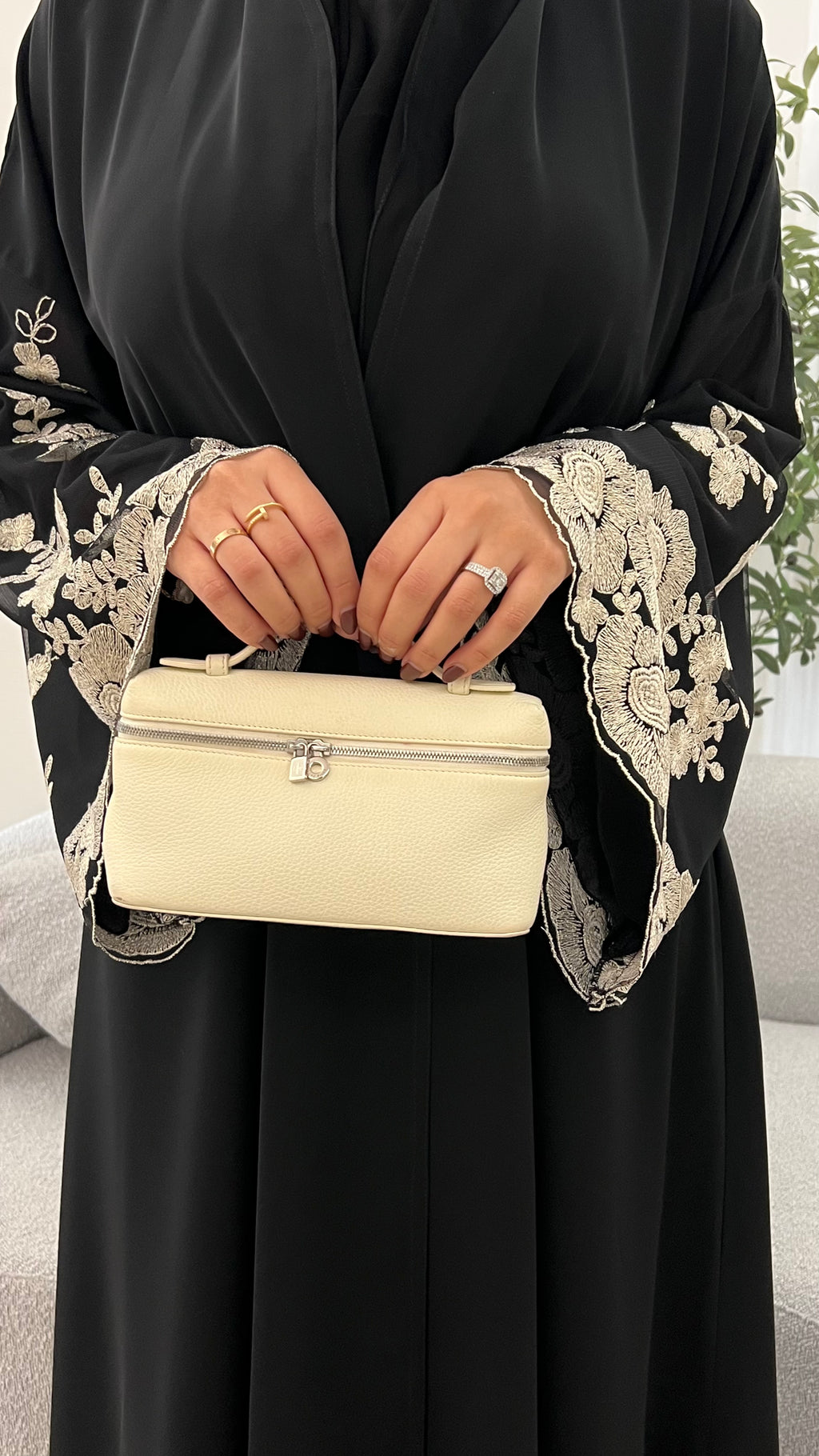 Abaya 30