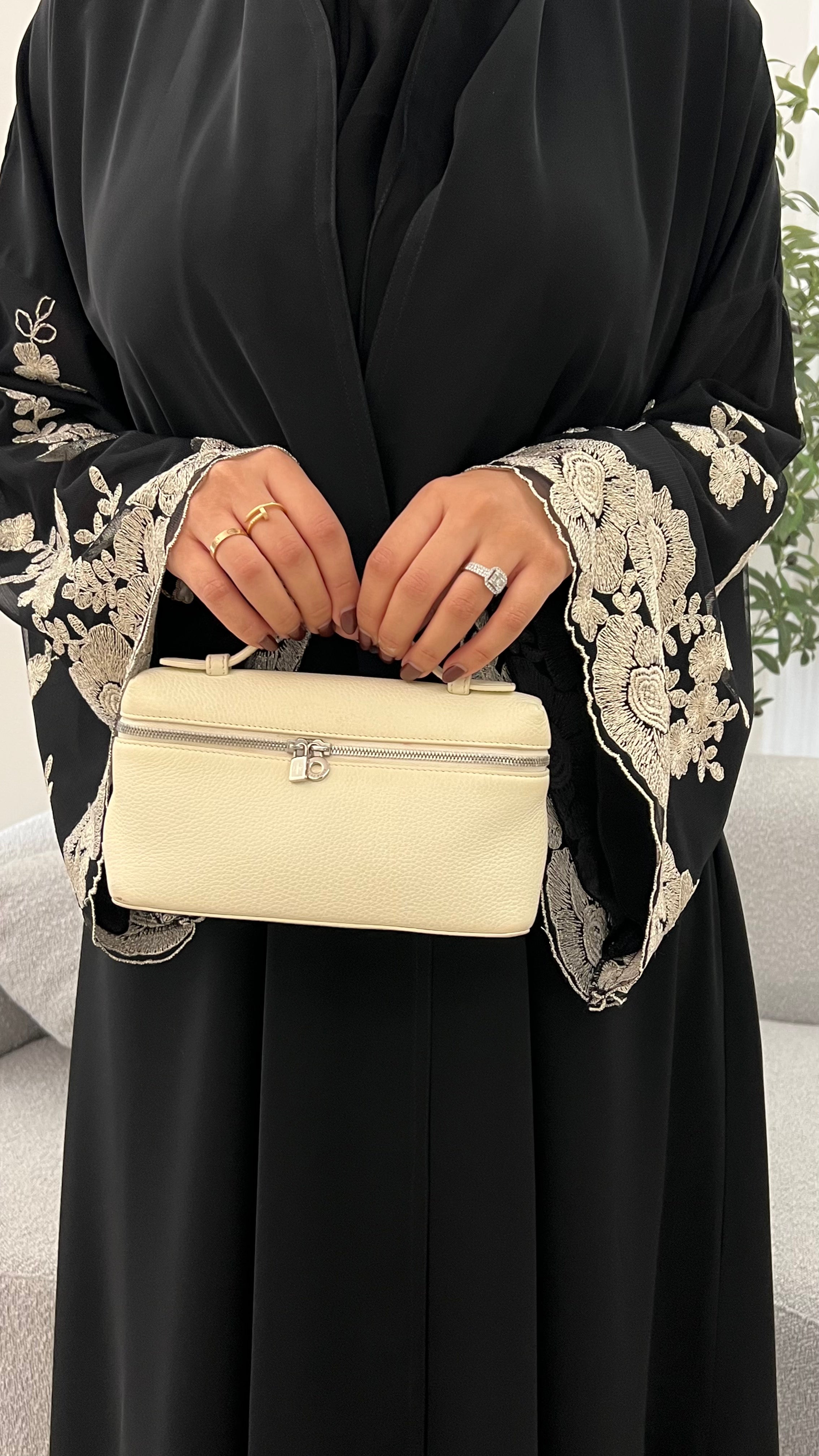 Abaya 30