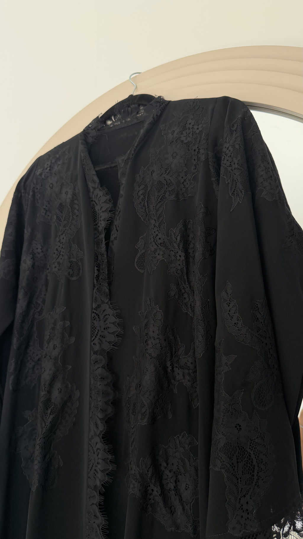 Lace abay black