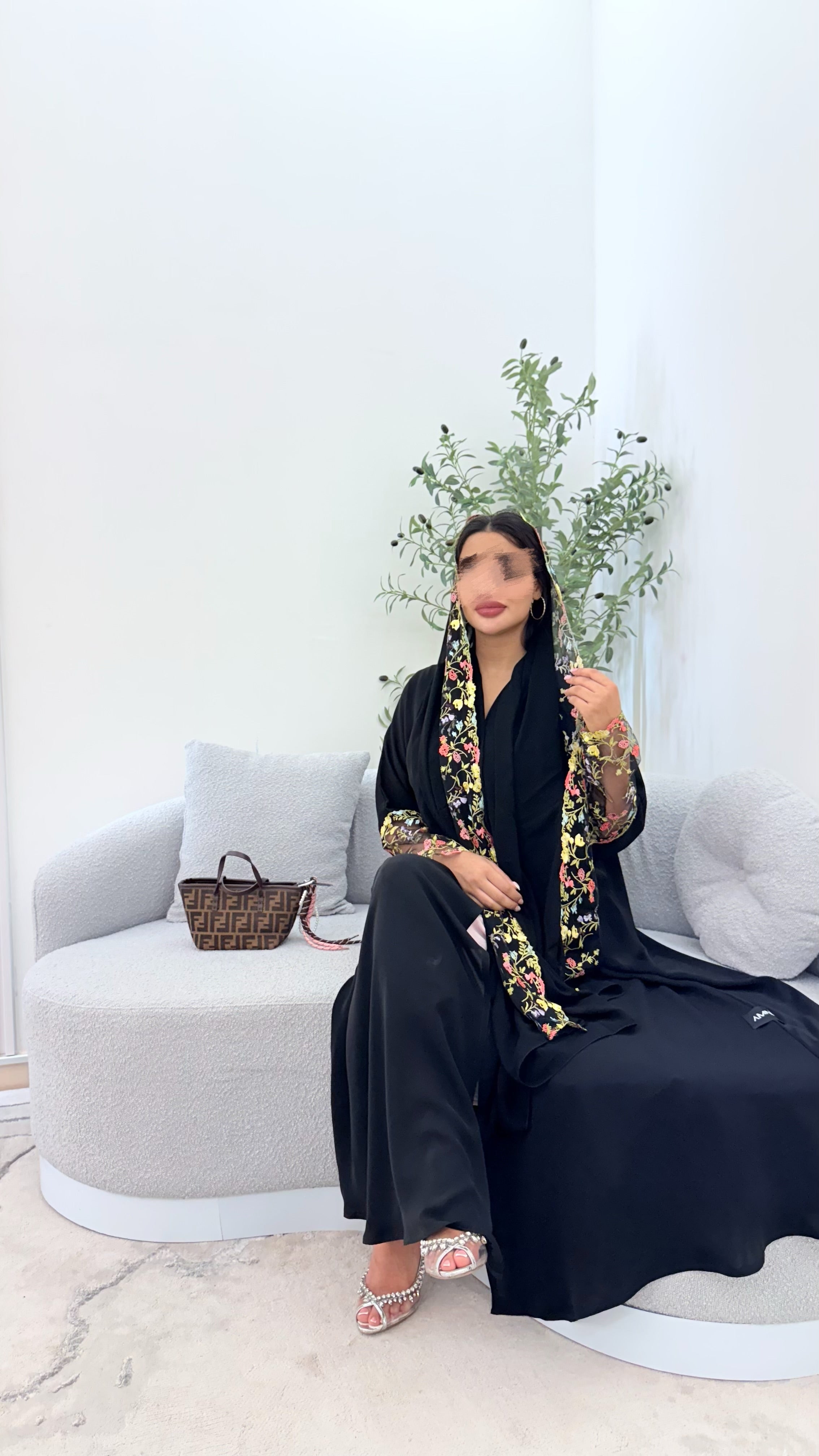 Abaya 77