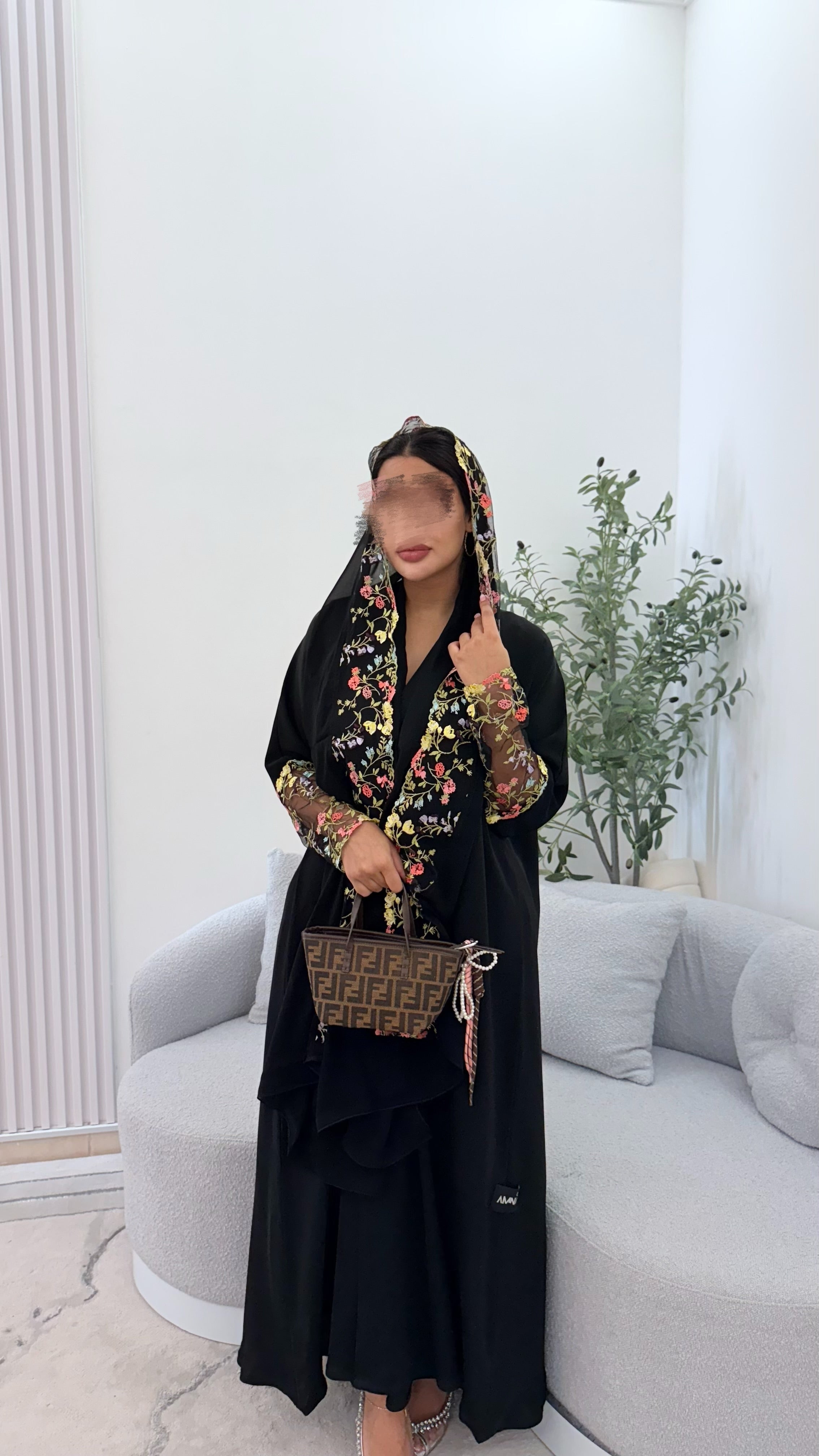 Abaya 77