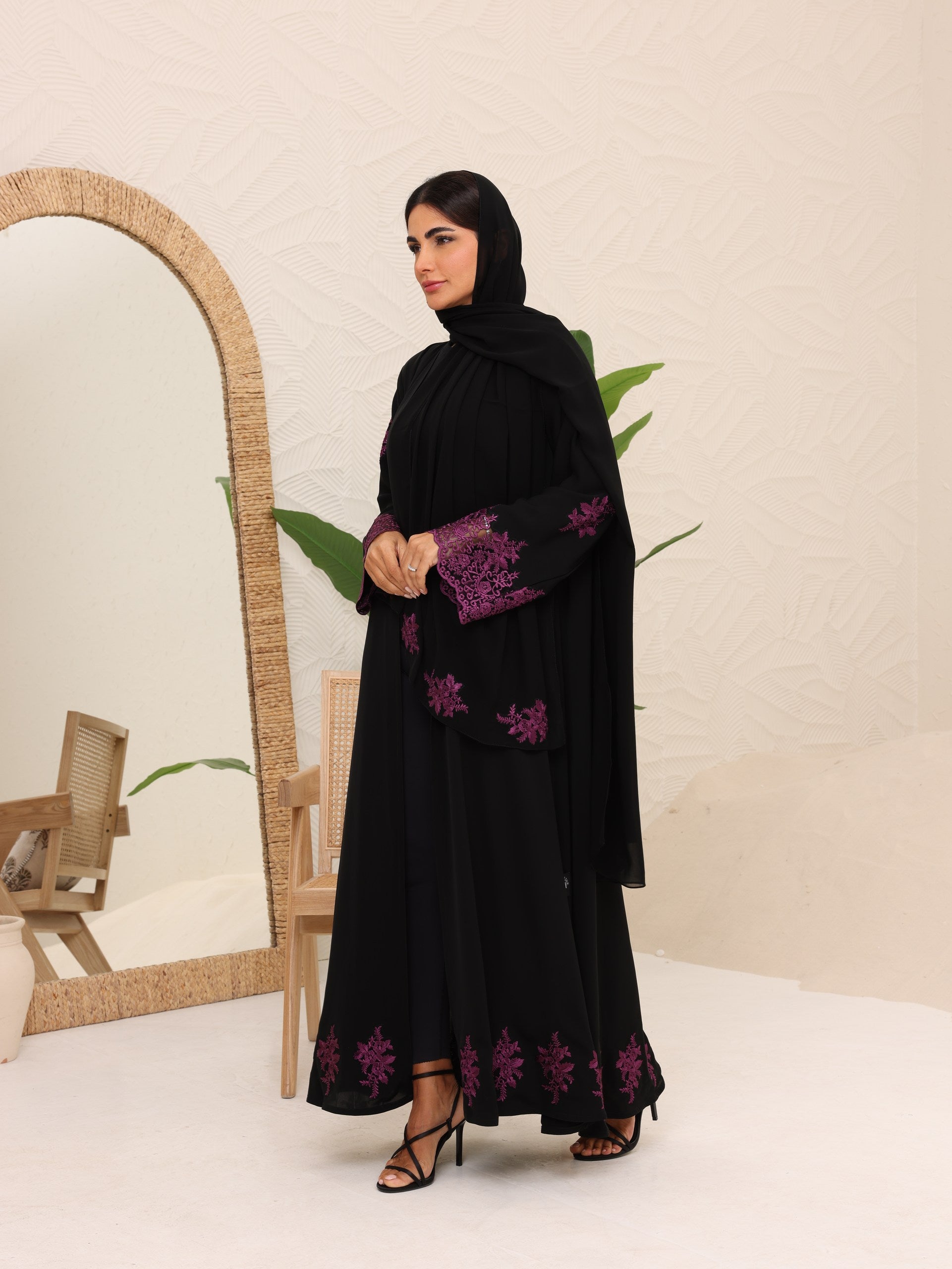 Abaya purple lace