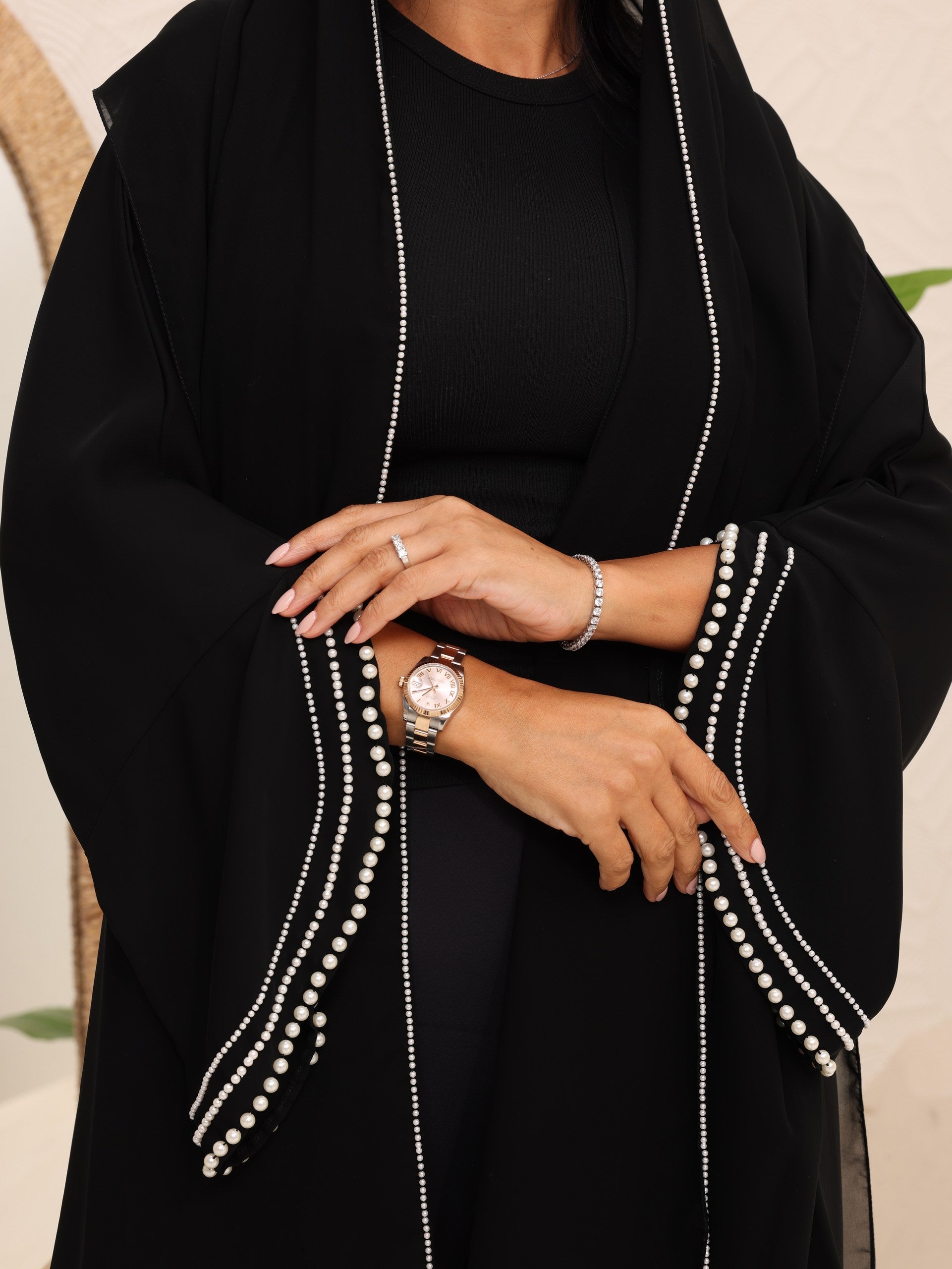 Abaya pearl