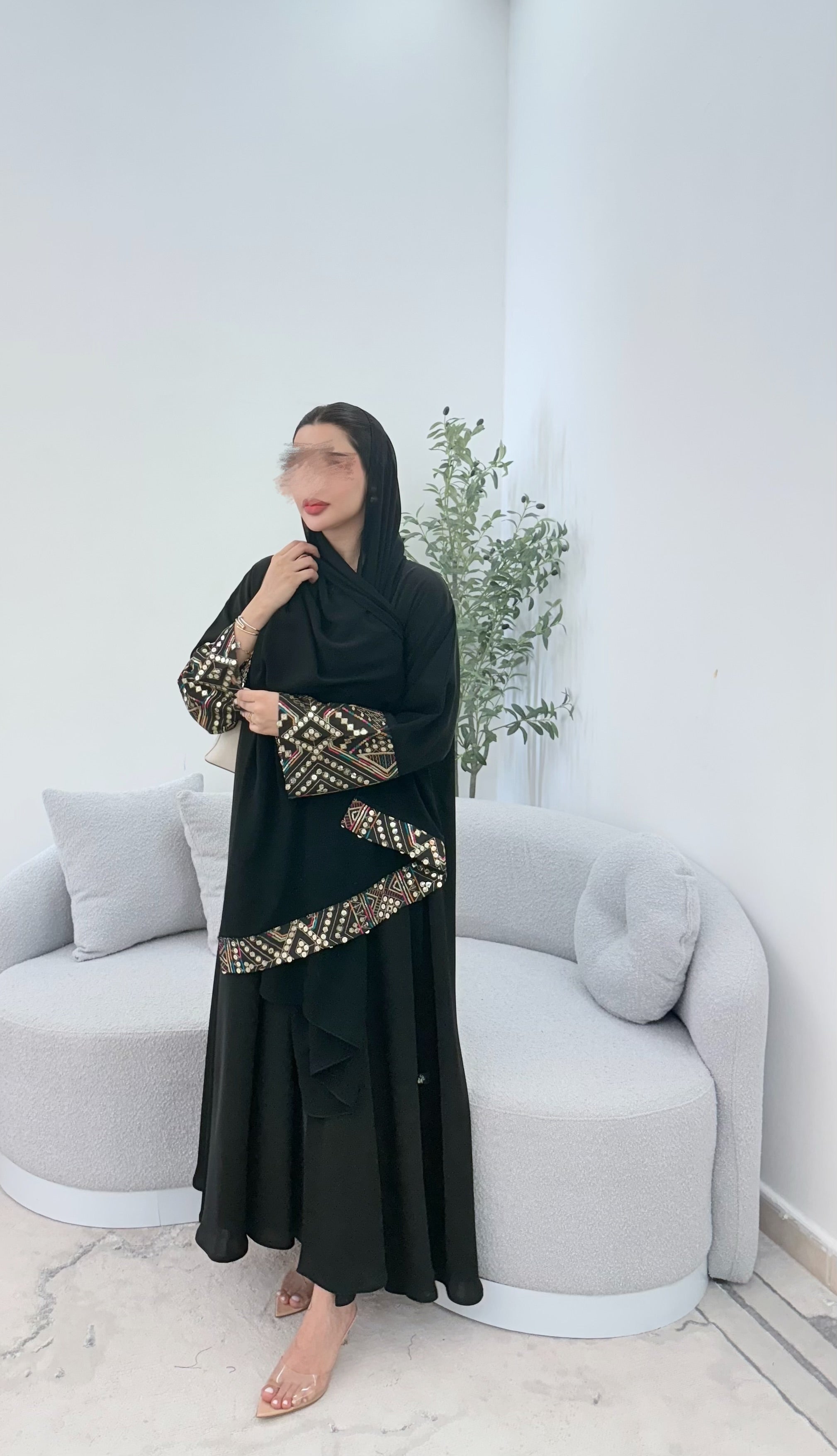 Abaya 81