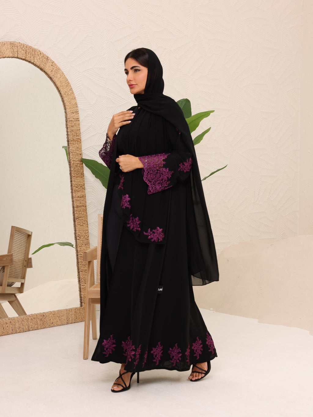 Abaya purple lace