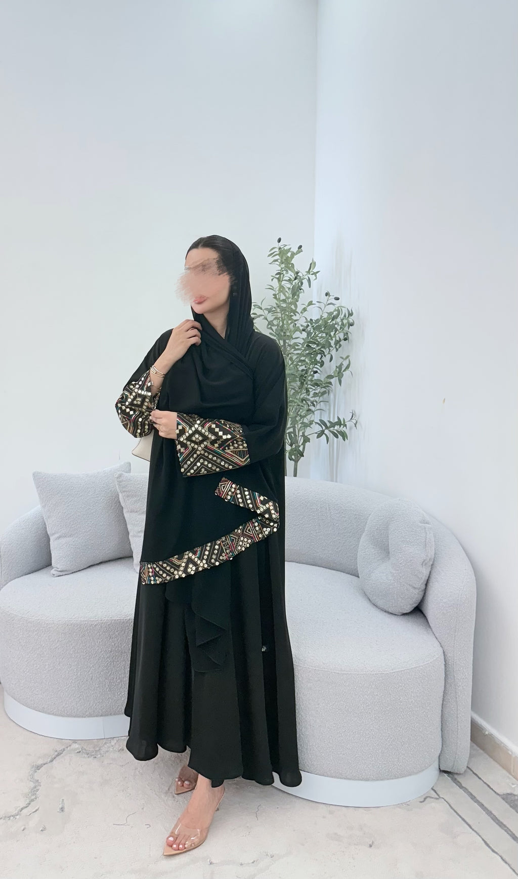Abaya 81