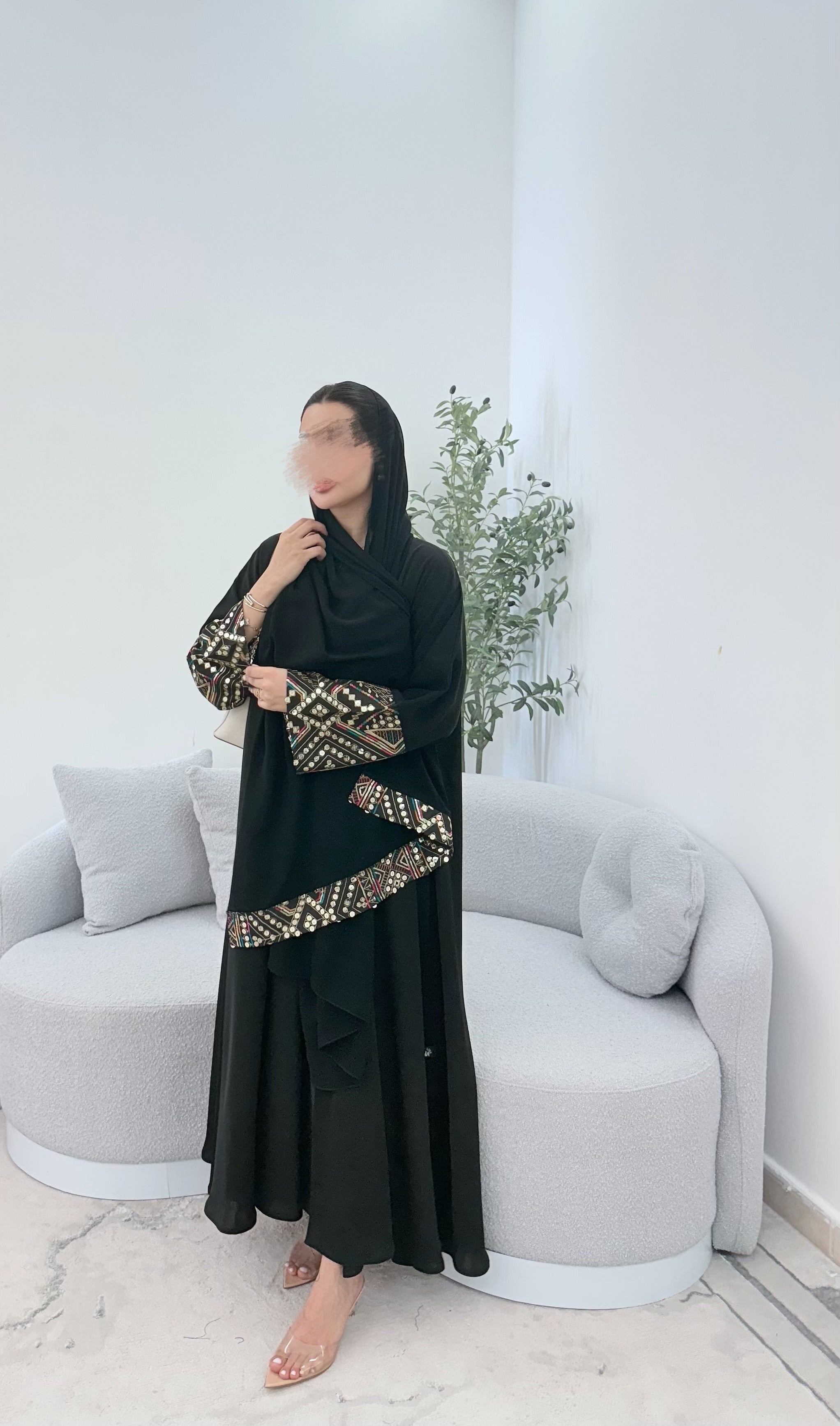 Abaya 81