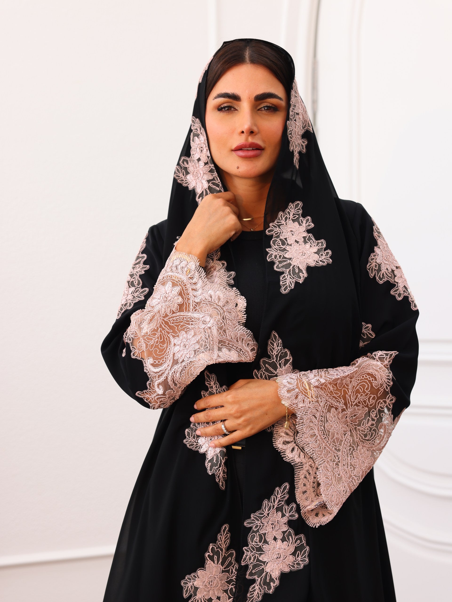 Abaya 210