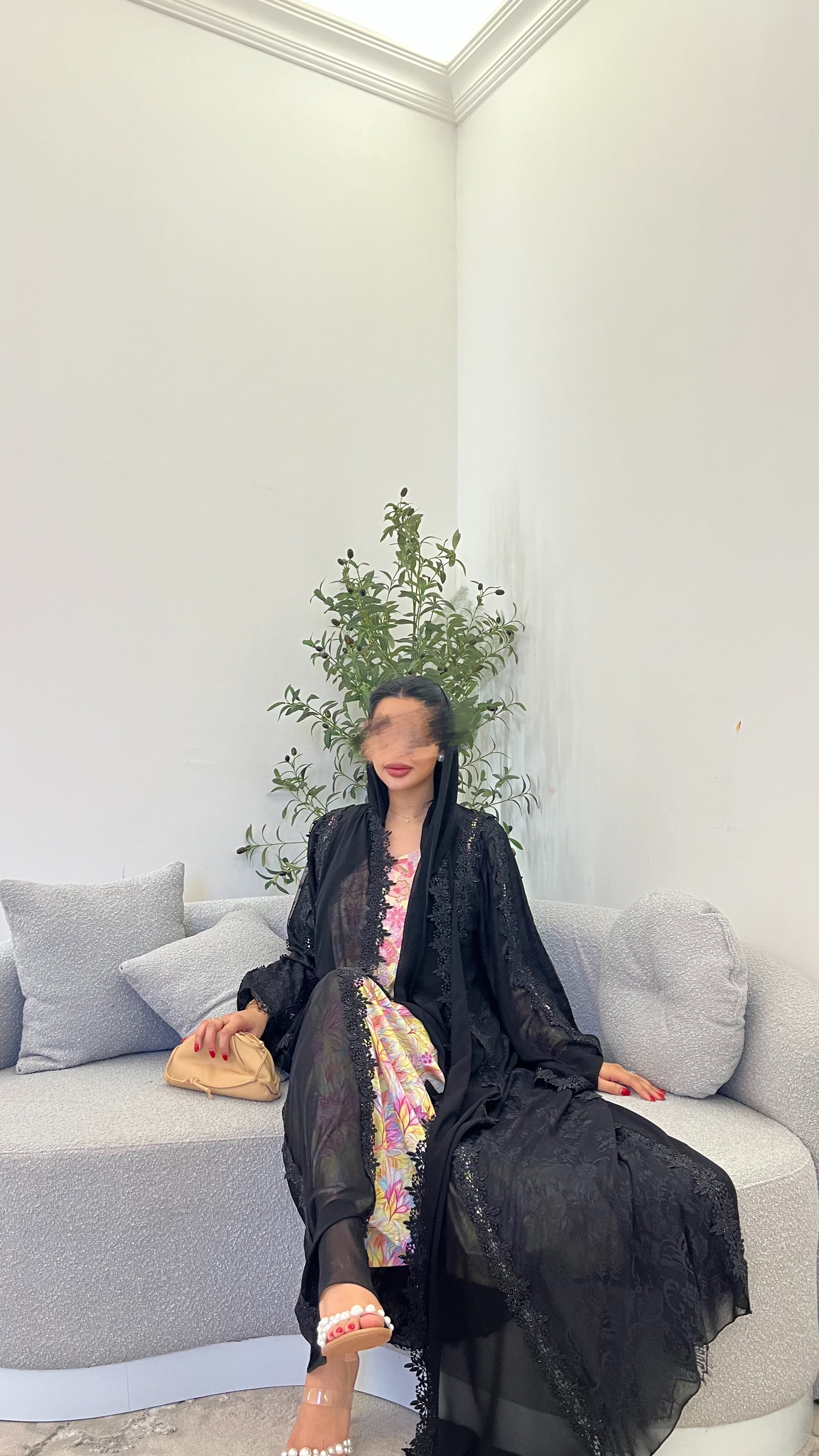 عبايه 77
