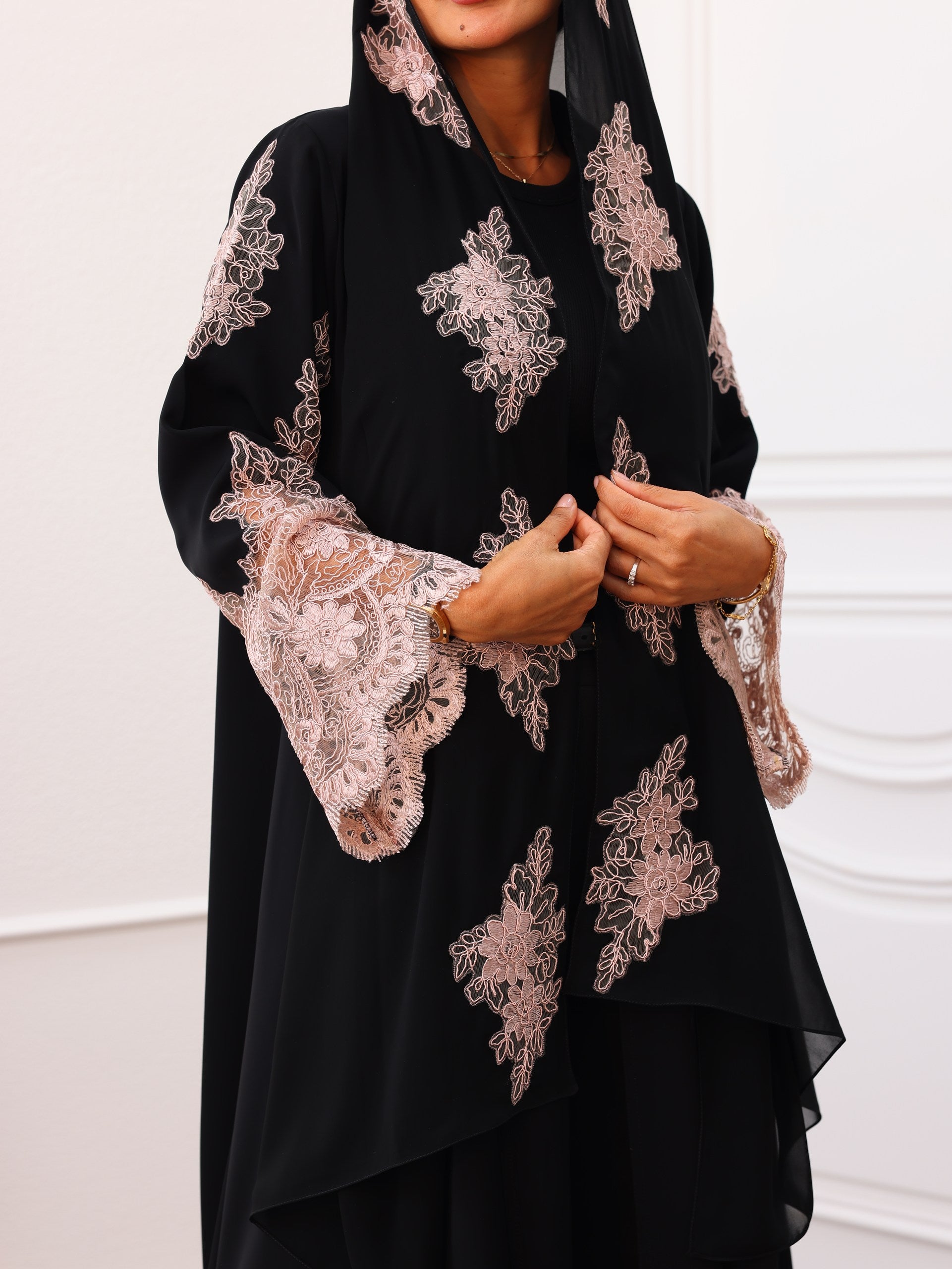 Abaya 210