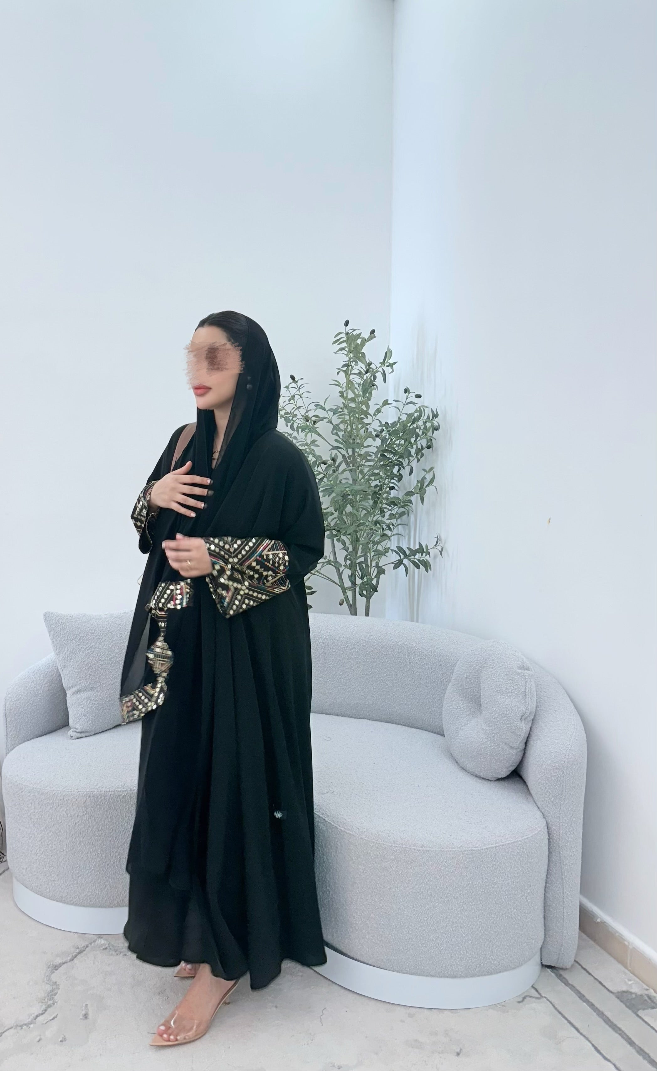 Abaya 81
