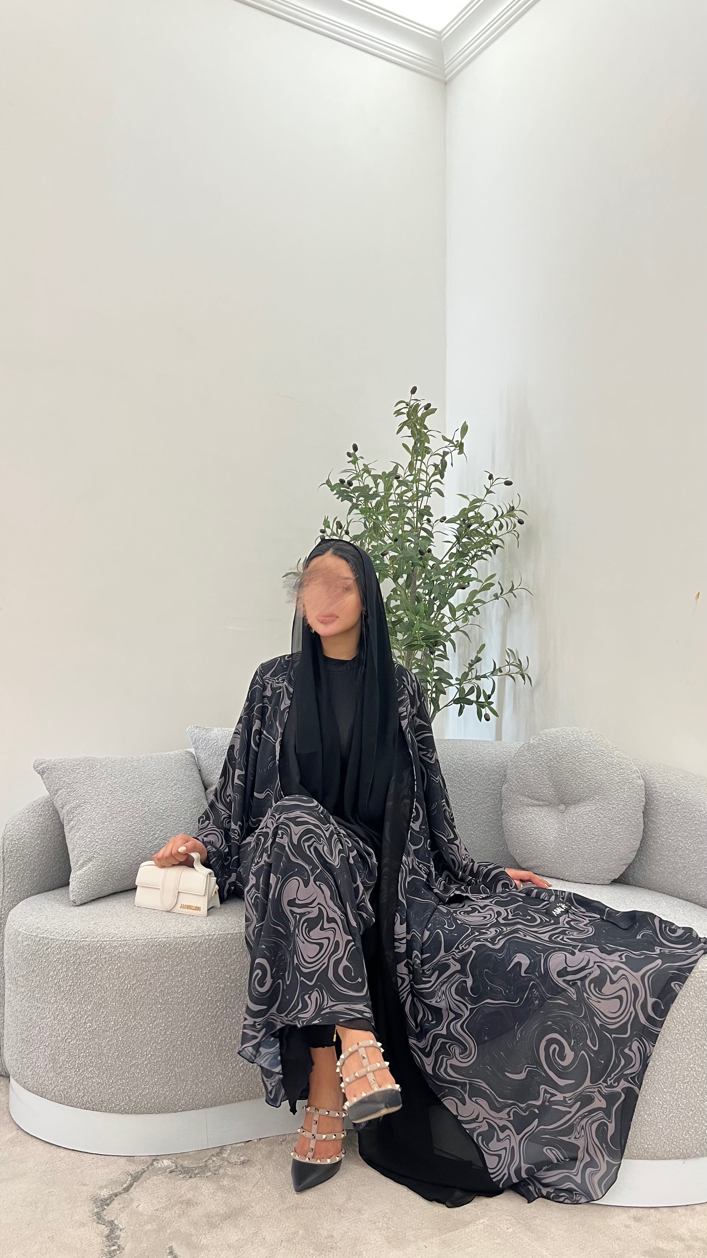 Marble abaya