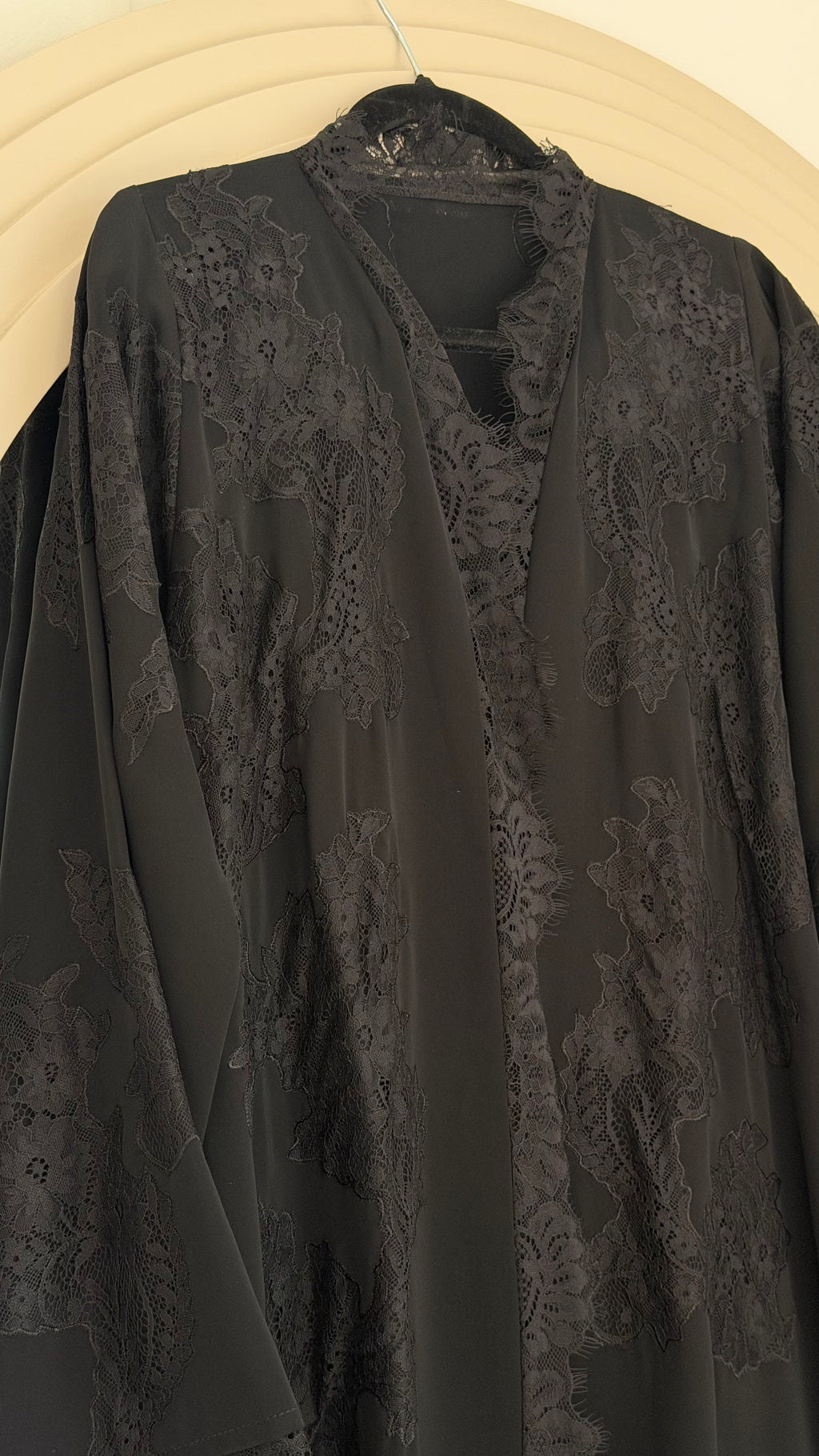 Lace abay black