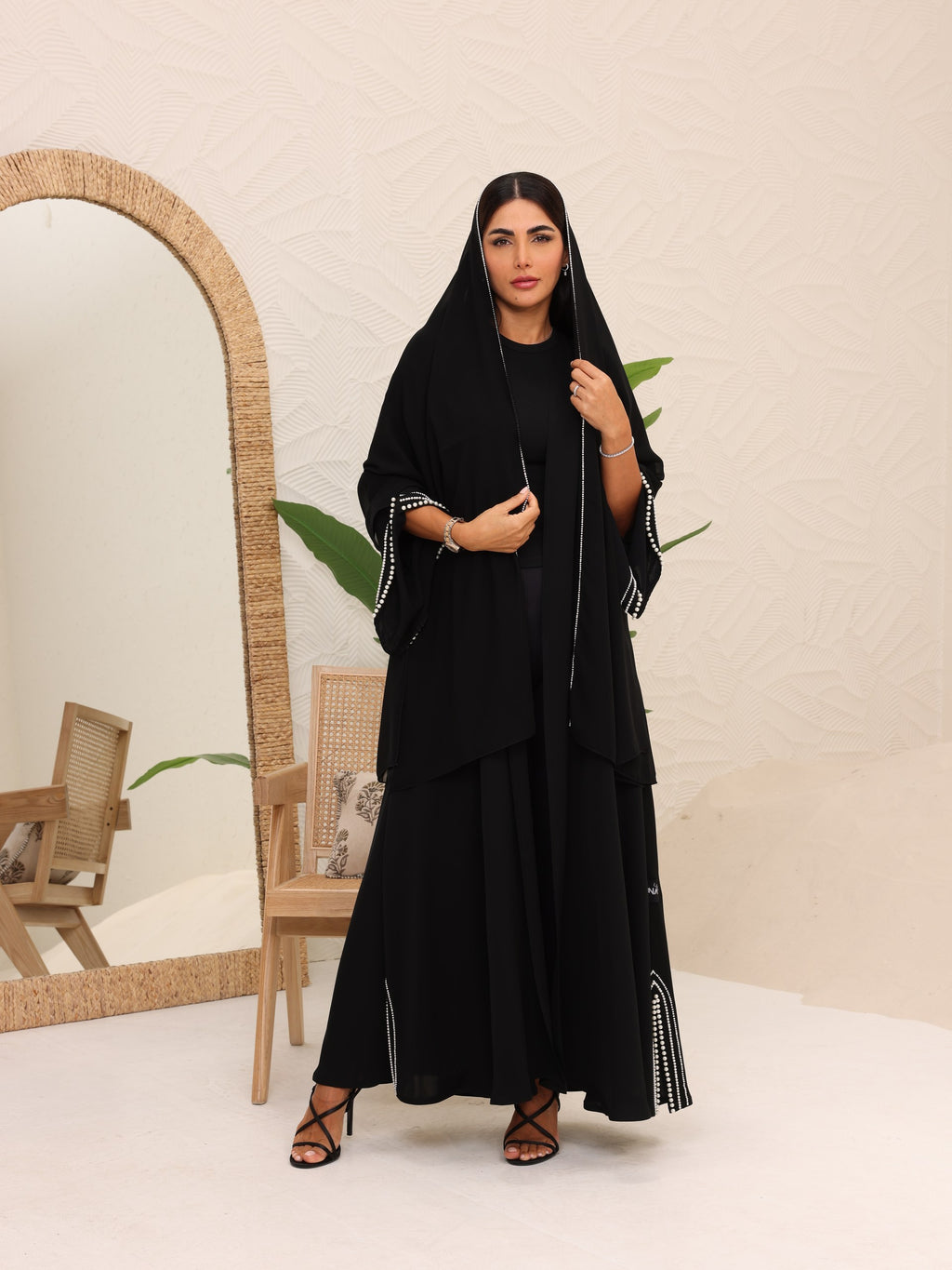 Abaya pearl