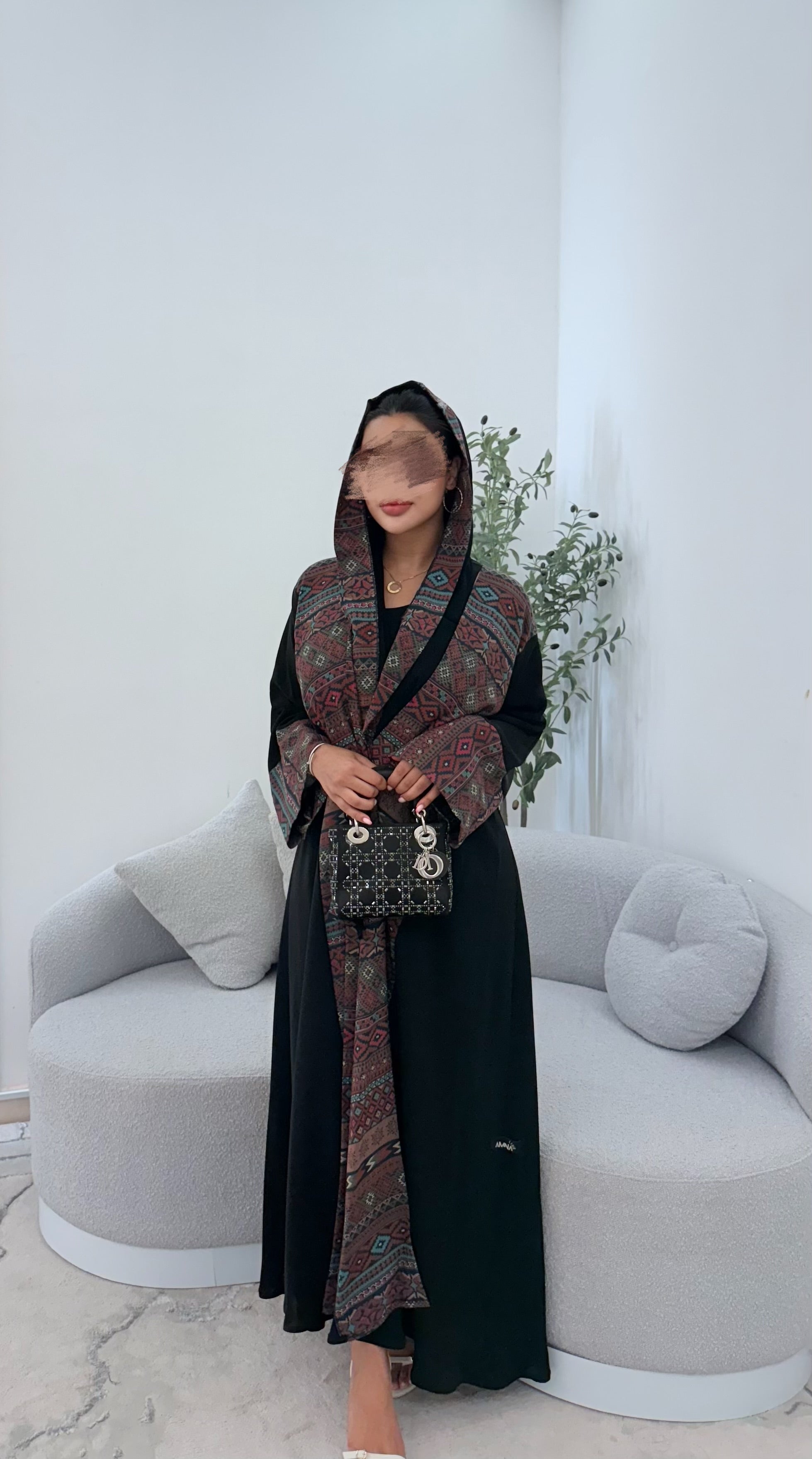 Abaya 74