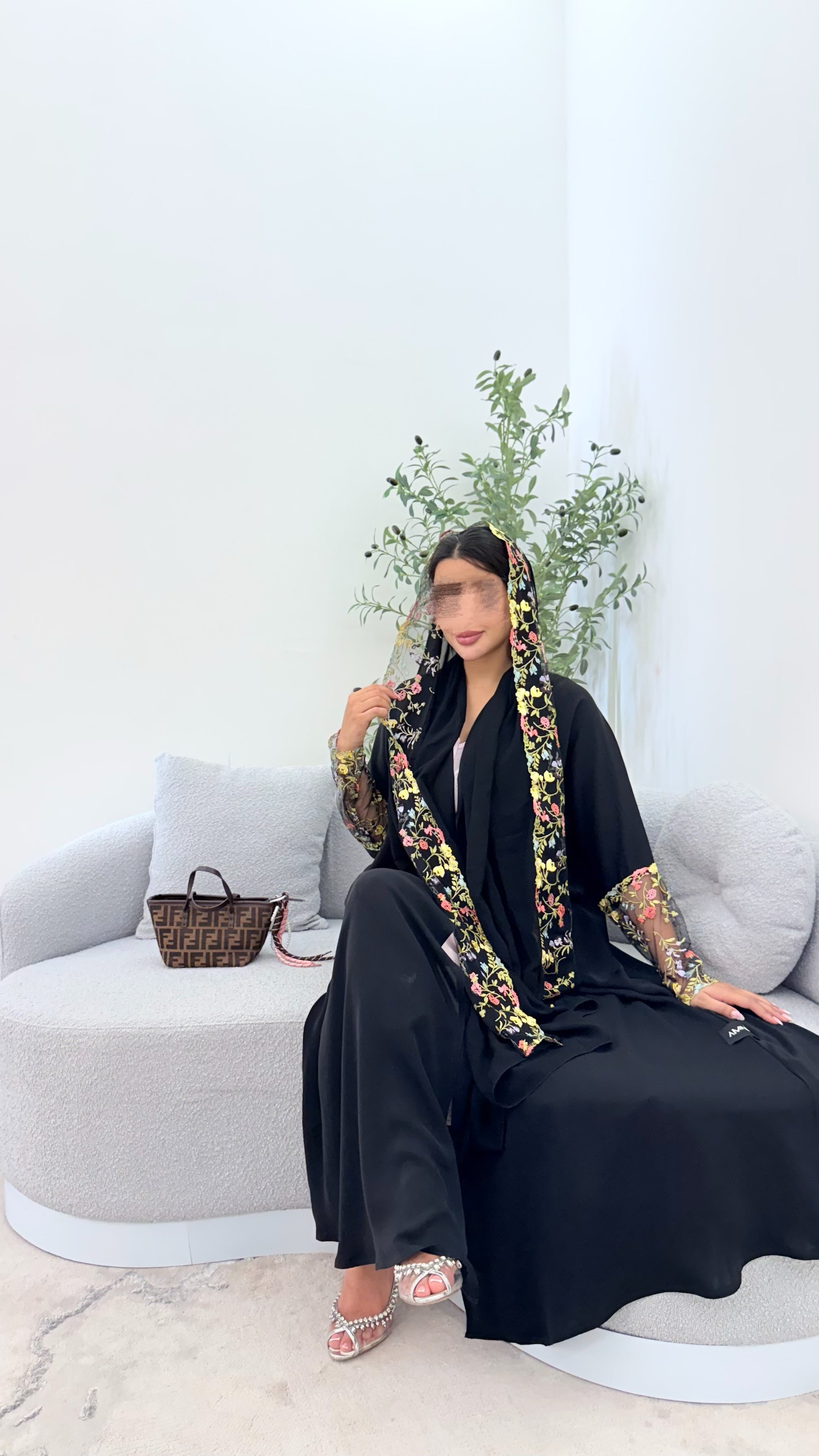 Abaya 77