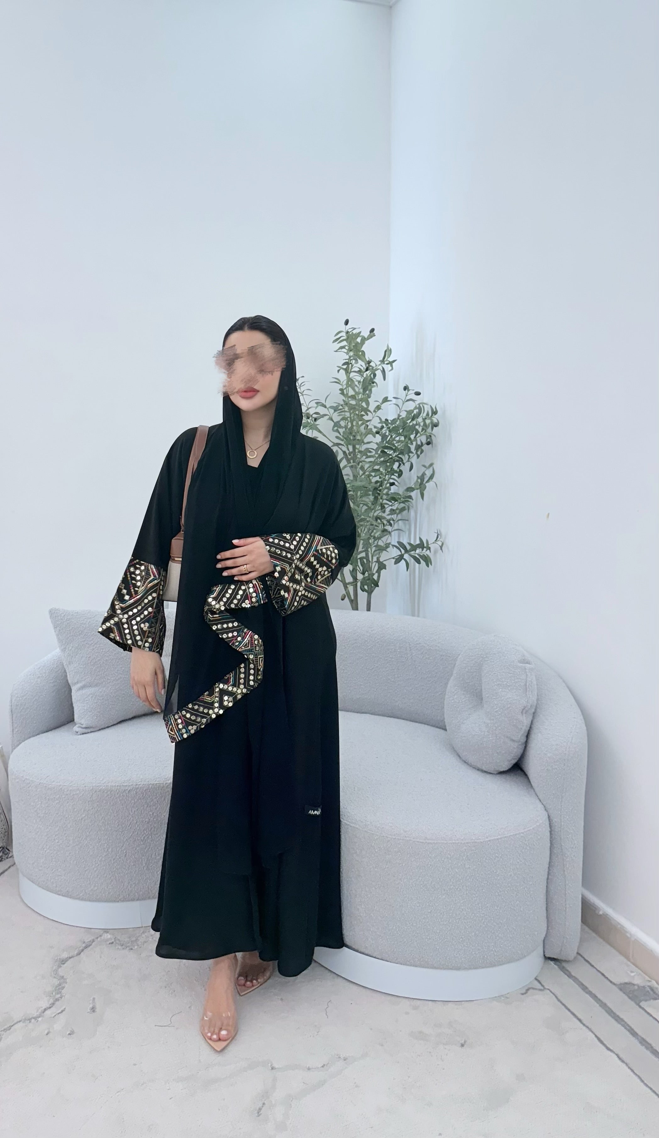 Abaya 81