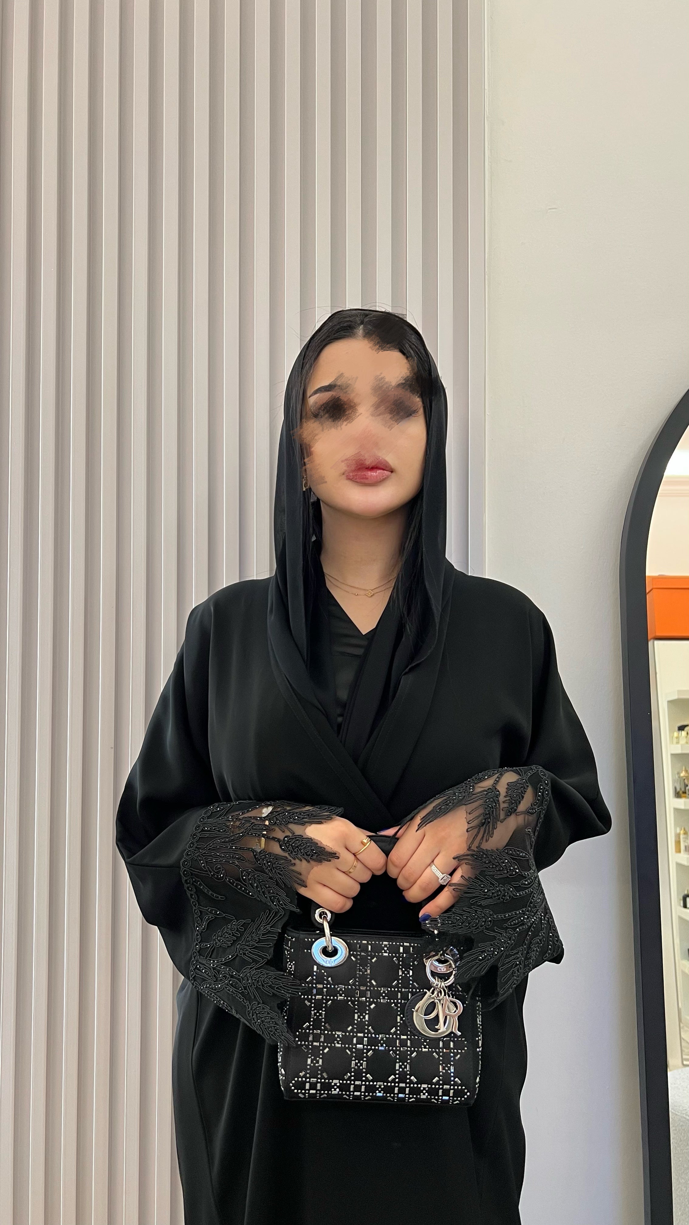 عباية 10 .